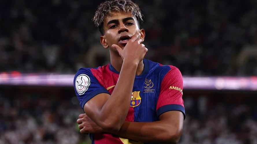 建队基石！武磊、颜骏凌等7人随海港四夺中超冠军