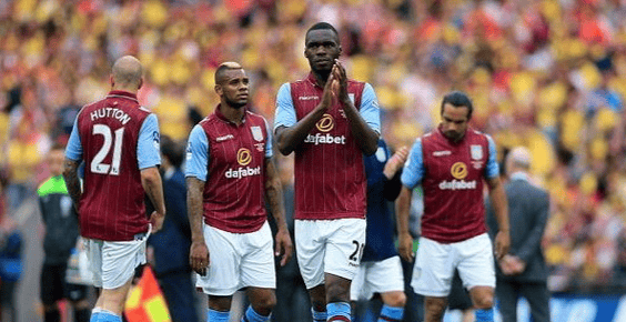 佳夫：作为后卫单场比赛进俩球不常见；沃尔特马德是顶级前锋