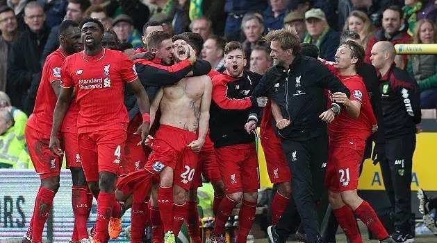 再见曼联！曝6500万“顶星”离队！1.8亿强援投奔红魔，强挖皇马